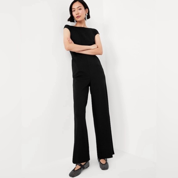 NWT! Old Navy Black Ponte-Knit Jumpsuit - Multiple Sizes 🤎 - Picture 4 of 13